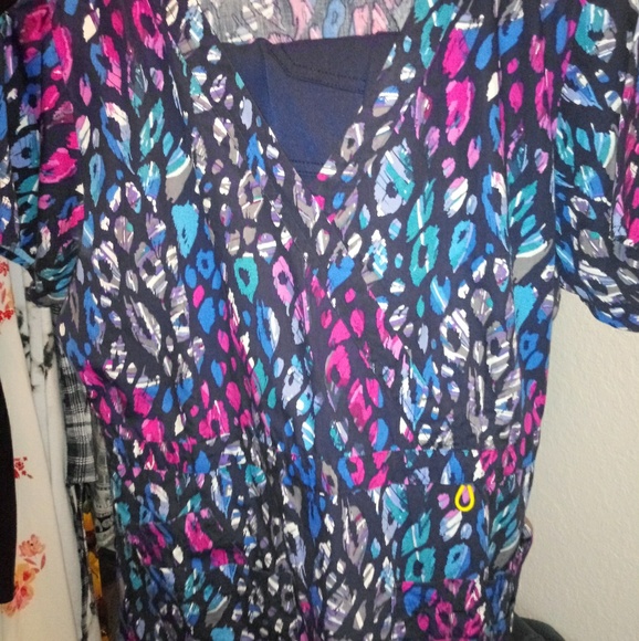 Scrub Top and Pants Set - Picture 1 of 5